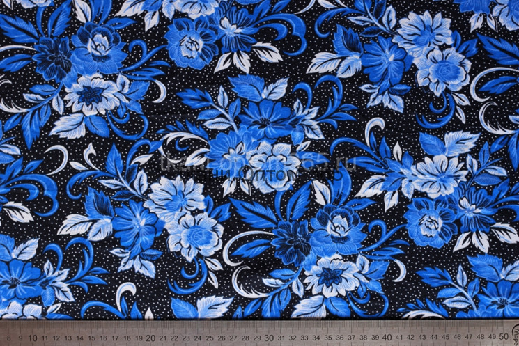 Кулирка набивная рулон  Букет  синих цветов на темном фоне в горошек КН-05с5 